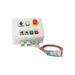 Tableau de commande électrique 230 V avec boutons d'activation sur le panneau pour enrouleurs de tuyaux motorisés